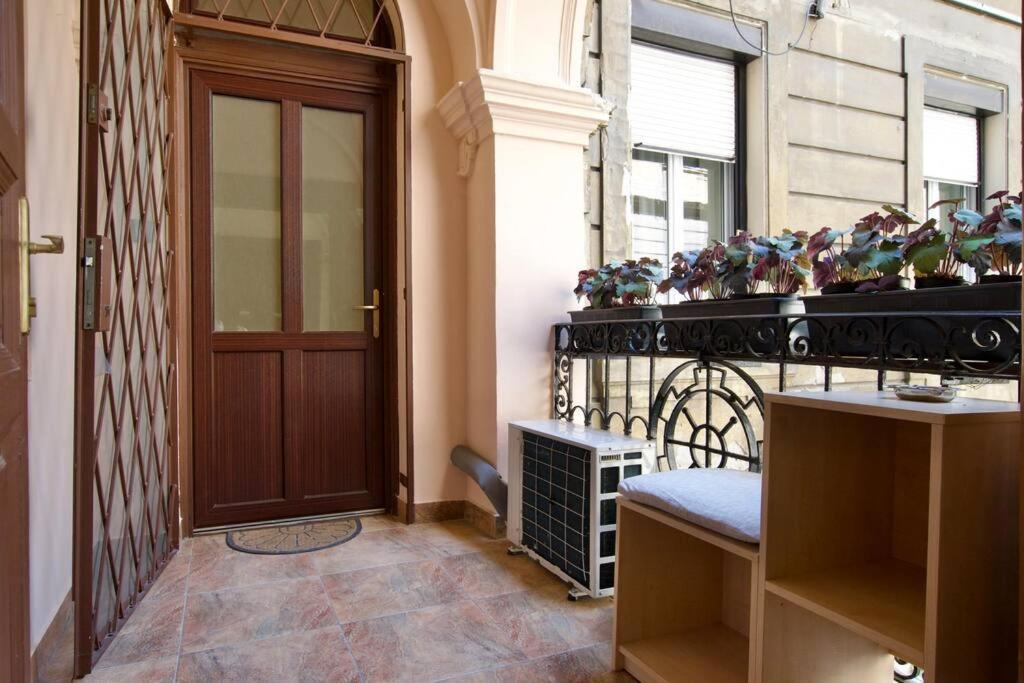 Standard Apartment By Hi5 - St. King Street 16. Budapest Luaran gambar
