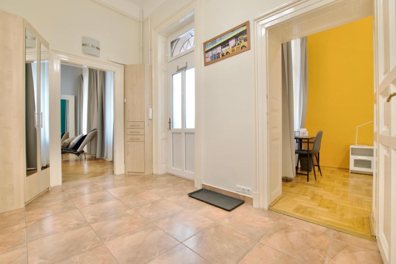 Standard Apartment By Hi5 - St. King Street 16. Budapest Luaran gambar